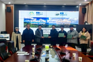 The Lushan UGGp management team provided Dr. Duangkrayom with a special visit to the historic 